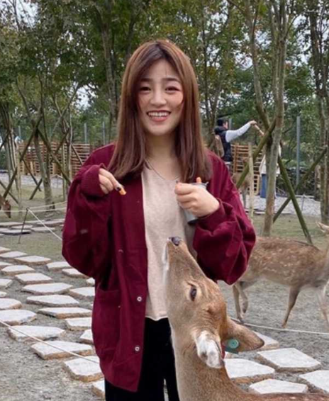 湾湾反差泄密！半哄半骗灌醉美女保险推销员