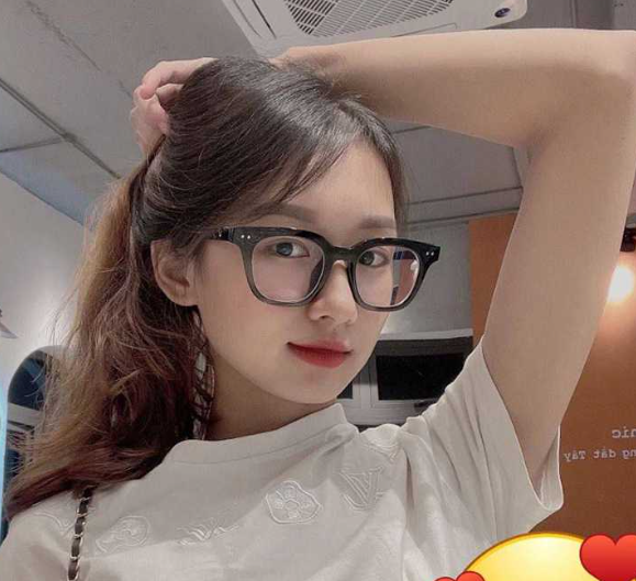 越南极品河内师范大学反差1【孟雪菲manh tuyet phi】