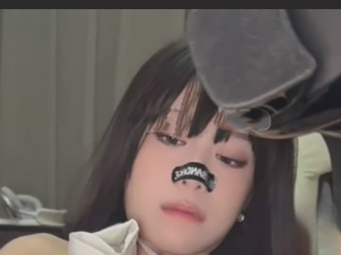 极品美少女福利姬 创可贴贴 最新作品寂寞情人劫 主人小二先生不在身边 只能用