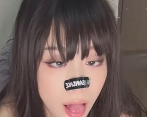 极品美少女福利姬 创可贴贴 最新作品寂寞情人劫 主人小二先生不在身边 只能用